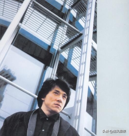 自认曲目不足难办巡演，网友调侃：成龙有专辑，可找任贤齐借