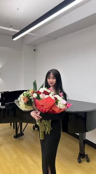 13岁钢琴冠军蜕变为国际榜单新星，Grace Wong挺进全球音乐创作核心圈