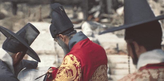 朴赞郁编剧的韩国抗日爽片，燃到飞起  第21张