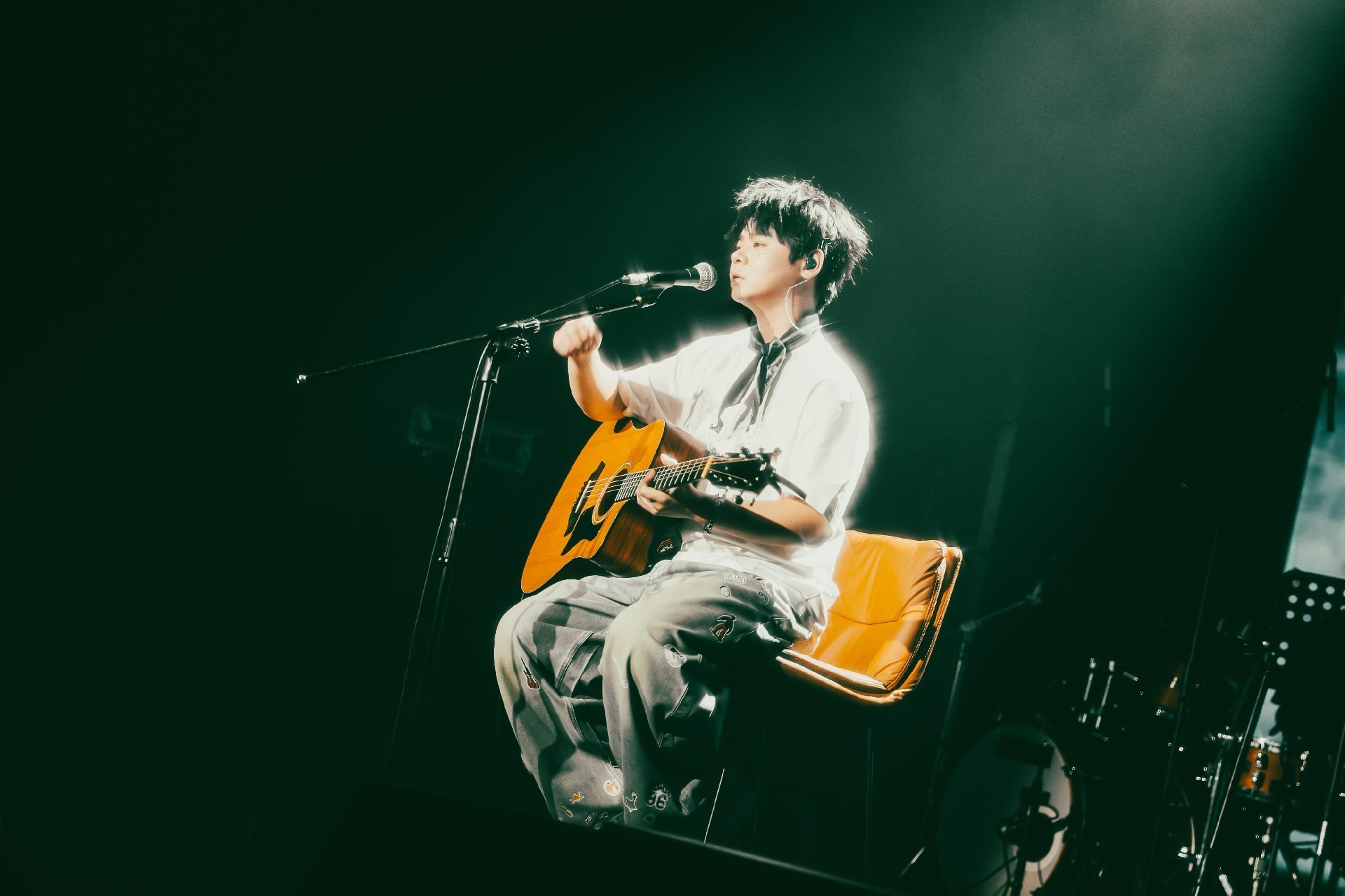 暌违三年，枯木逢春携新作时间褶皱的旅人开启时光巡演