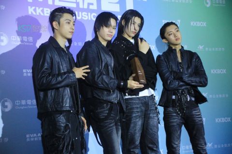 SJ东海与韦礼安台北合体献唱，新曲约定压轴引爆小巨蛋