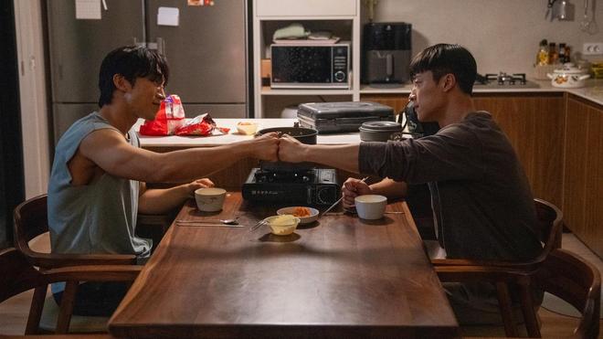 Netflix韩剧猎犬口碑逆袭，两季暴力美学被低估