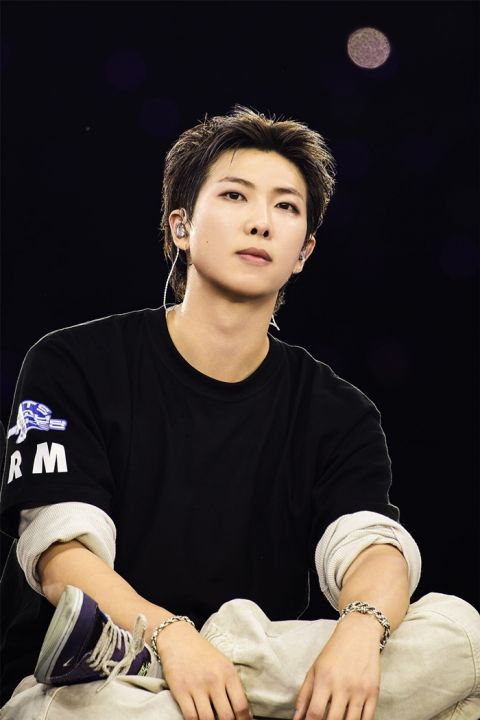 防弹少年团出道13年，RM深情坦言：是ARMY的爱让我重获新生