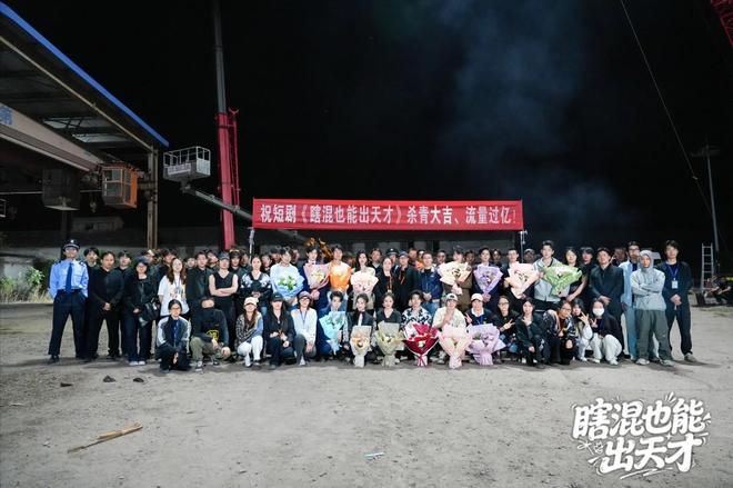 竖屏短剧瞎混也能出天才于张家口完成拍摄，八佰里影业匠心打造  第1张