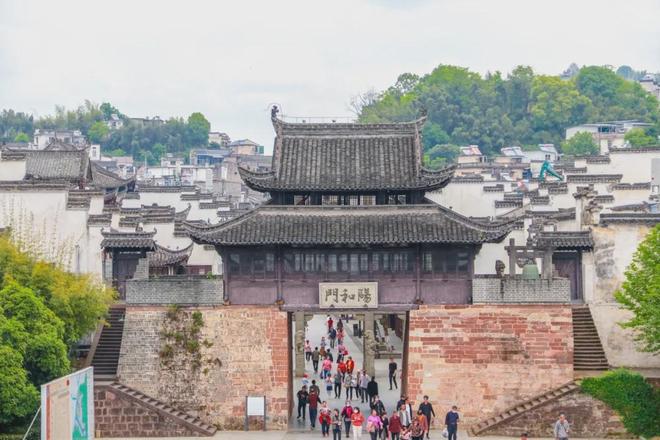 杨紫新剧家业取景地曝光，中式美学惊艳不输开封洛阳  第13张