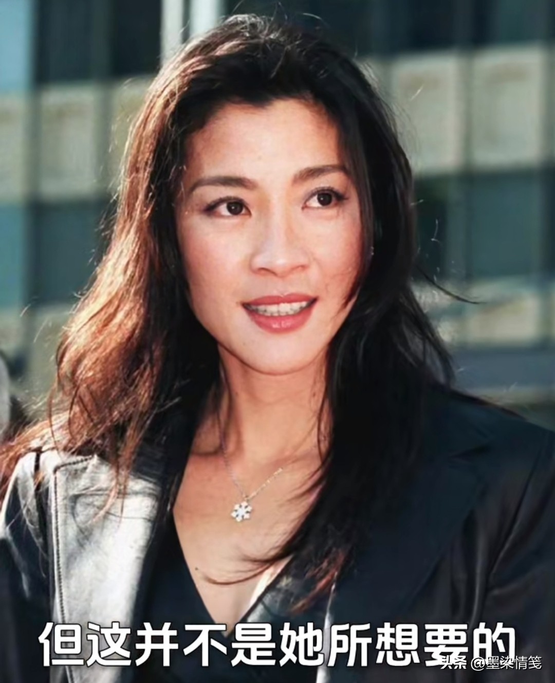 杨紫琼泪洒舞台致谢，张艺谋沈腾起立鼓掌，这一幕意义非凡  第5张