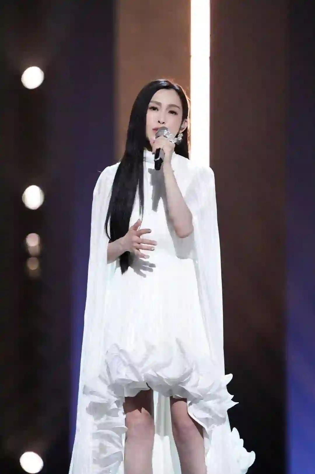 乘风2026选曲风波再起，观众投票公正性遭质疑，官方澄清仍难平众议