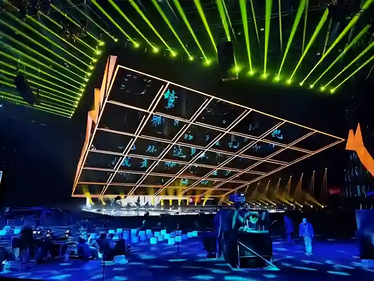 乘风2026选曲风波再起，观众投票公正性遭质疑，官方澄清仍难平众议