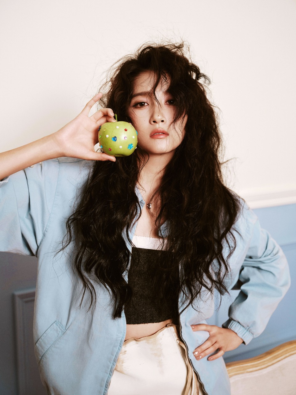 关晓彤铺满色彩的梦幻城堡里 记录所有每一个瞬间  第8张