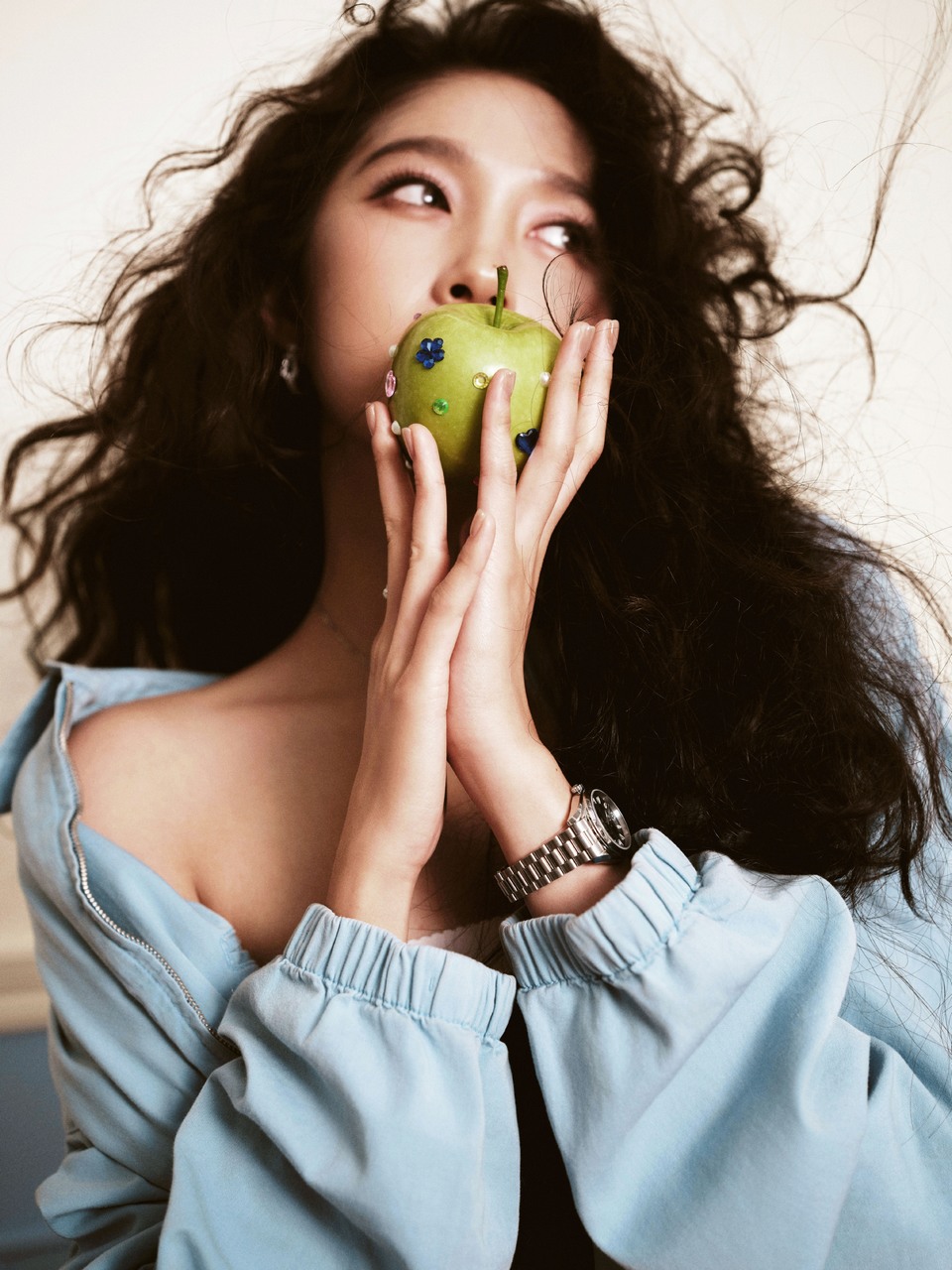 关晓彤铺满色彩的梦幻城堡里 记录所有每一个瞬间  第9张