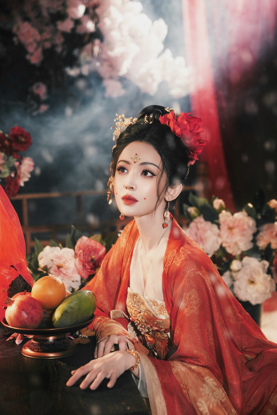 古力娜扎红绡漫过时光 琵琶还凝着余音恍见盛朝风月  第9张