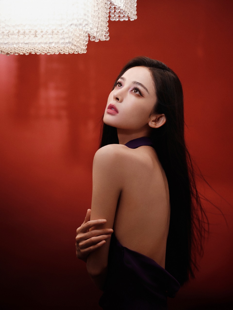 古力娜扎在缤纷碰撞中 摩登映像邂逅个性光芒  第9张