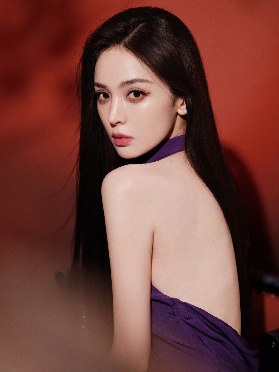 古力娜扎在缤纷碰撞中 摩登映像邂逅个性光芒  第6张