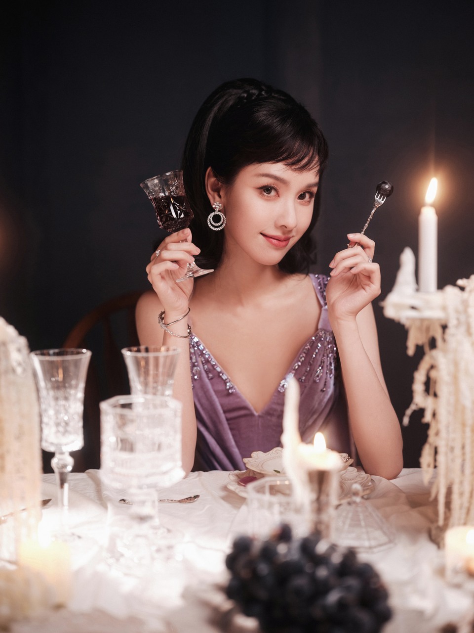陈都灵烛焰摇曳甜美与危险交织 开启神秘时刻  第7张