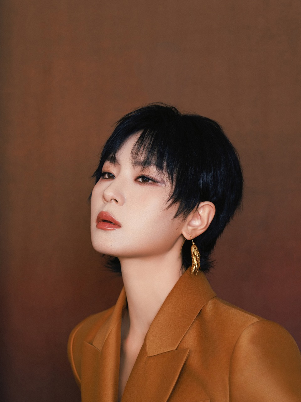 周笔畅华彩熠动鎏韵丰藏 于时光沉淀中显影时代风尚  第8张
