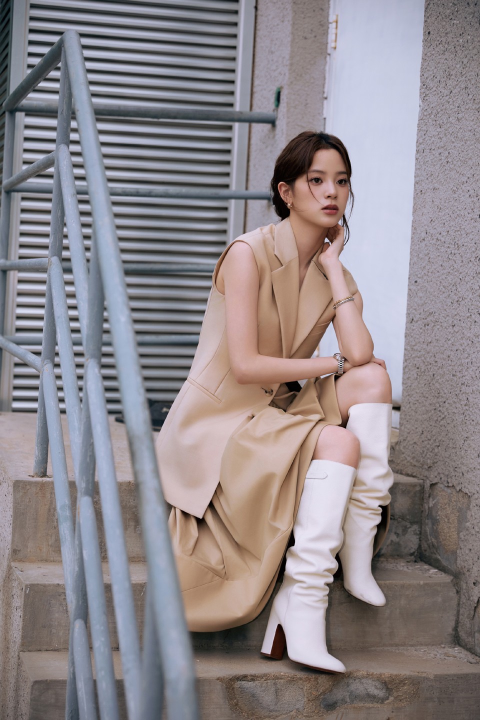 欧阳娜娜午后自由感召 光影回眸追溯灵感时刻