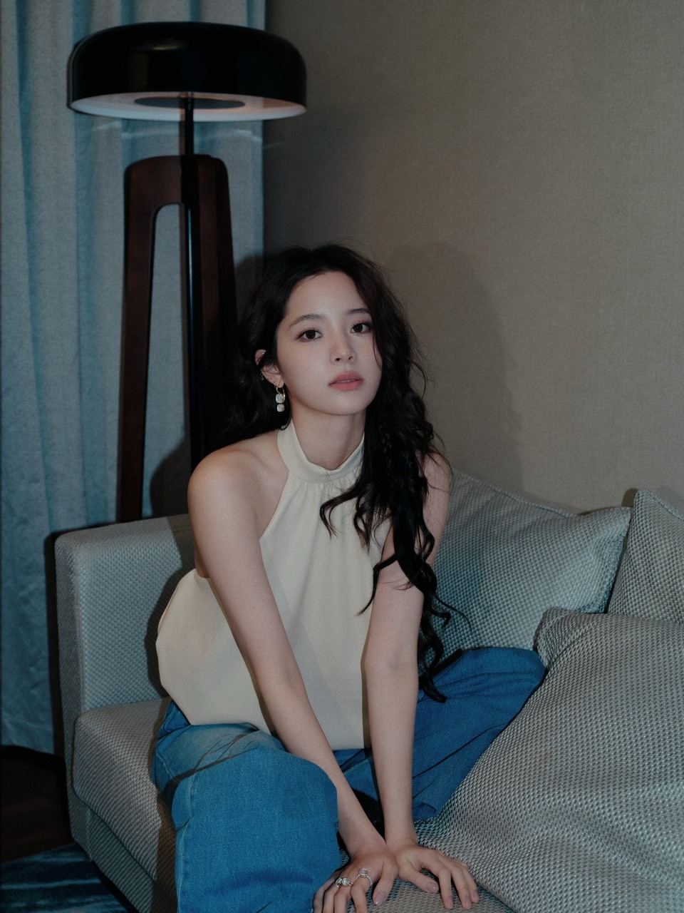 欧阳娜娜当第一束火花划破夜空 点亮的不只是黑暗  第2张