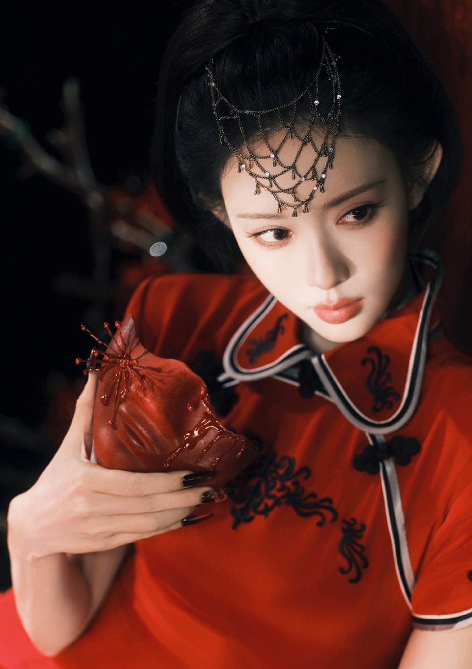 孟子义灵魂画押结定契约 曼妙身姿坠入神秘梦境  第7张