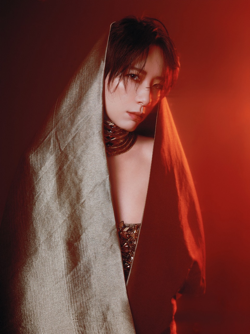 李斯丹妮时光执笔化身传奇 为秋天落笔一抹浓重的色调  第9张
