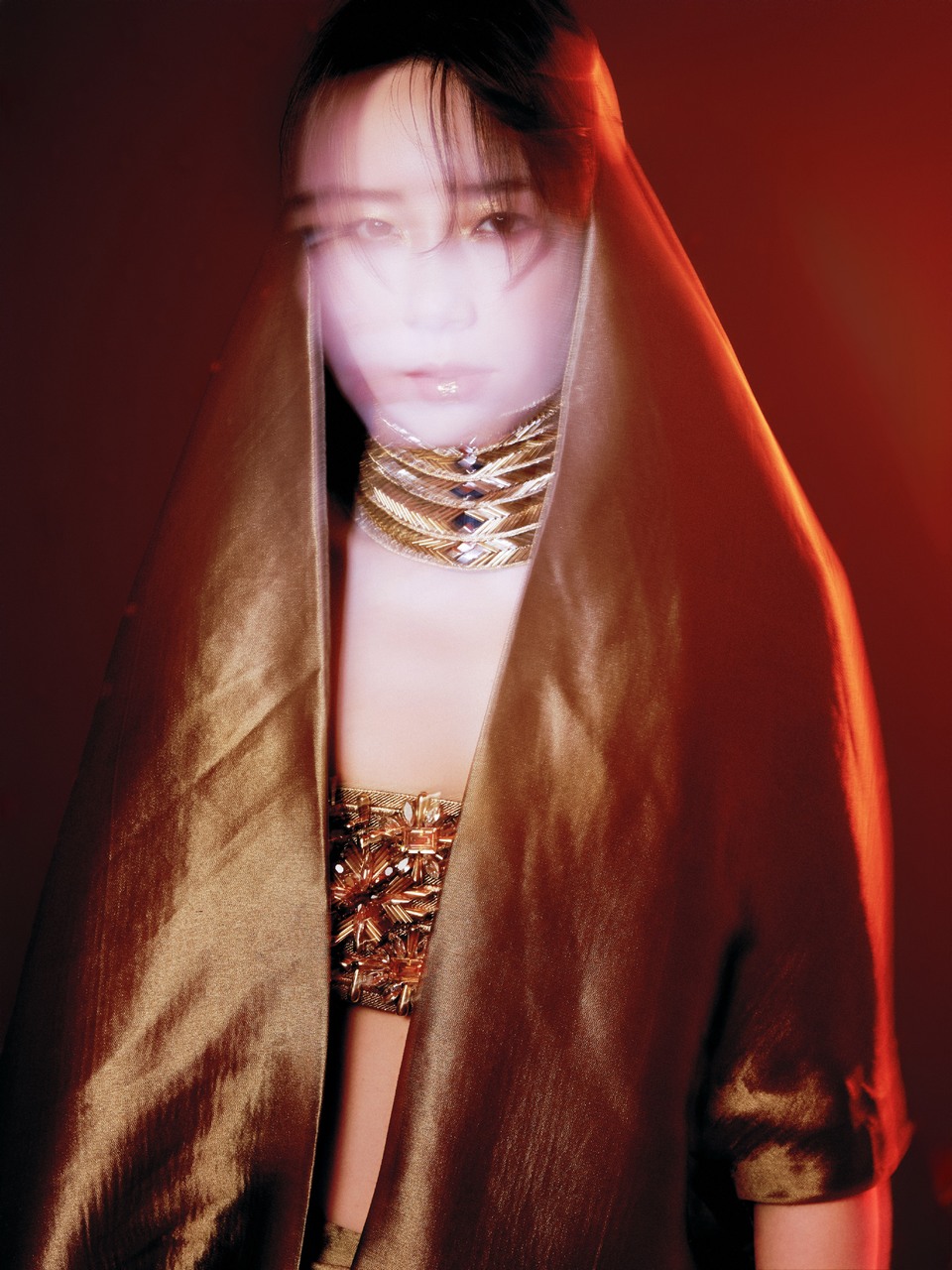 李斯丹妮时光执笔化身传奇 为秋天落笔一抹浓重的色调  第8张