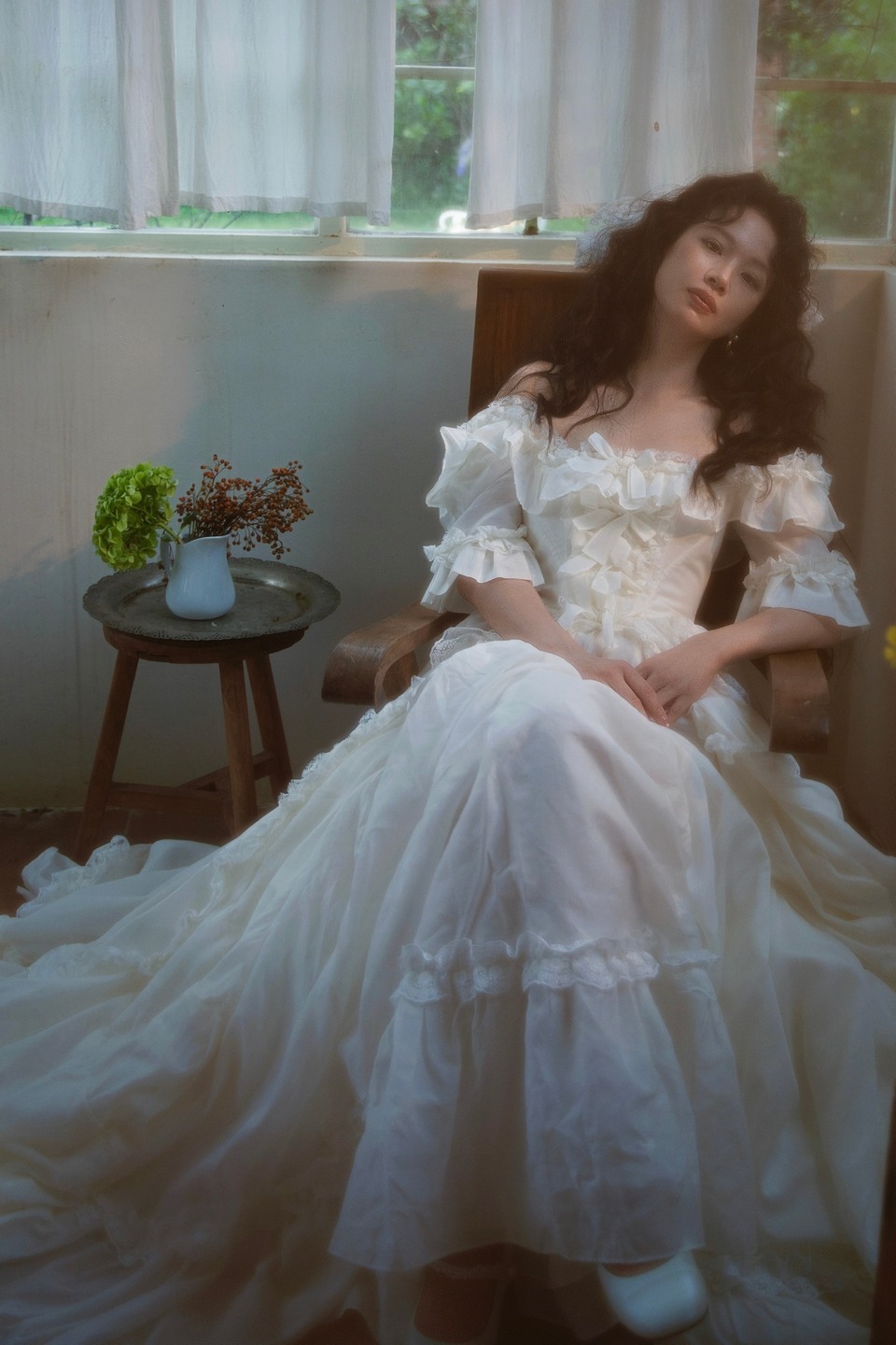 李梦晨曦薄雾如画梦境 公主裙勾勒自在绽放的姿态  第1张