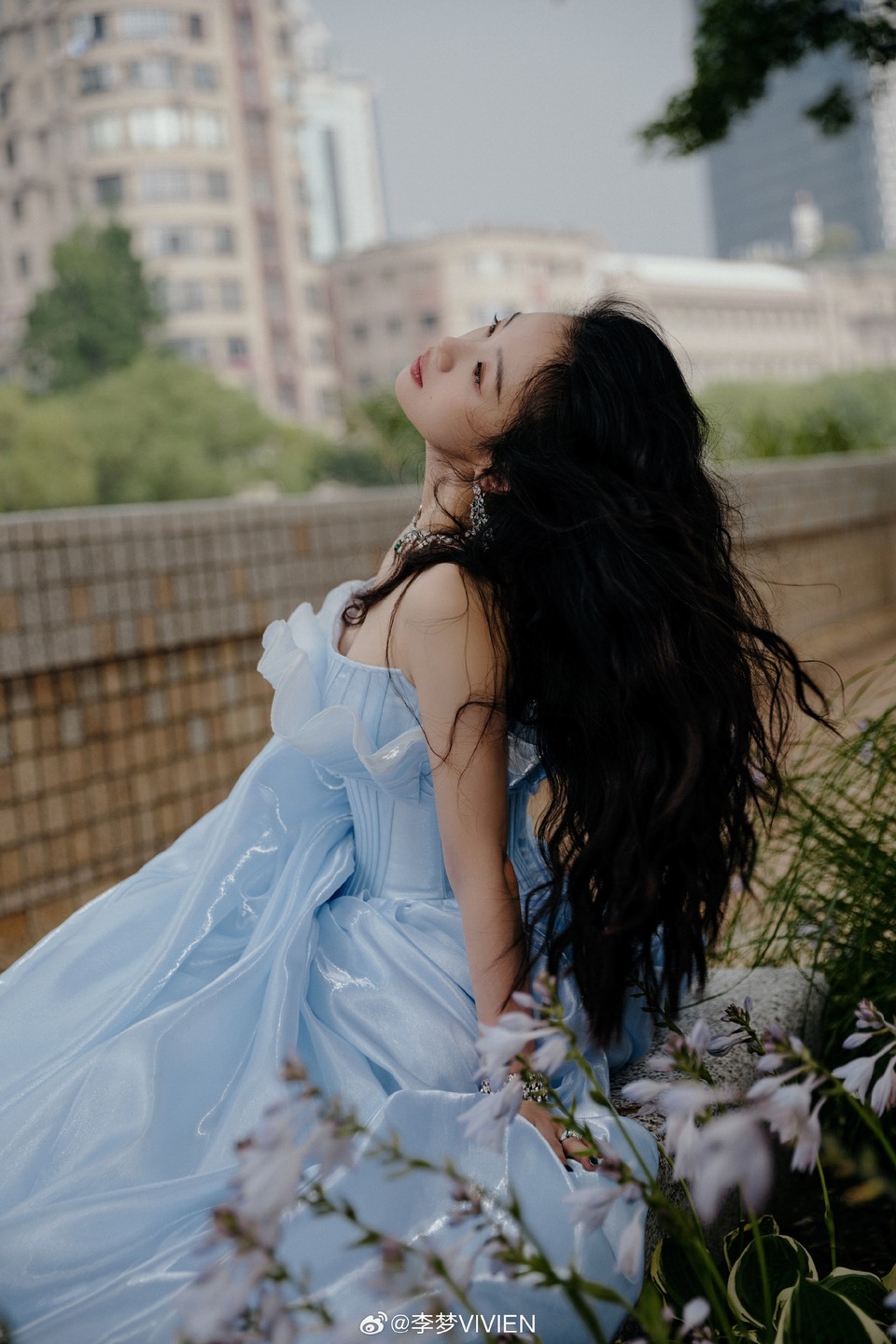 李梦穿艾莎裙摆的在逃公主 寻找遗失的水晶鞋
