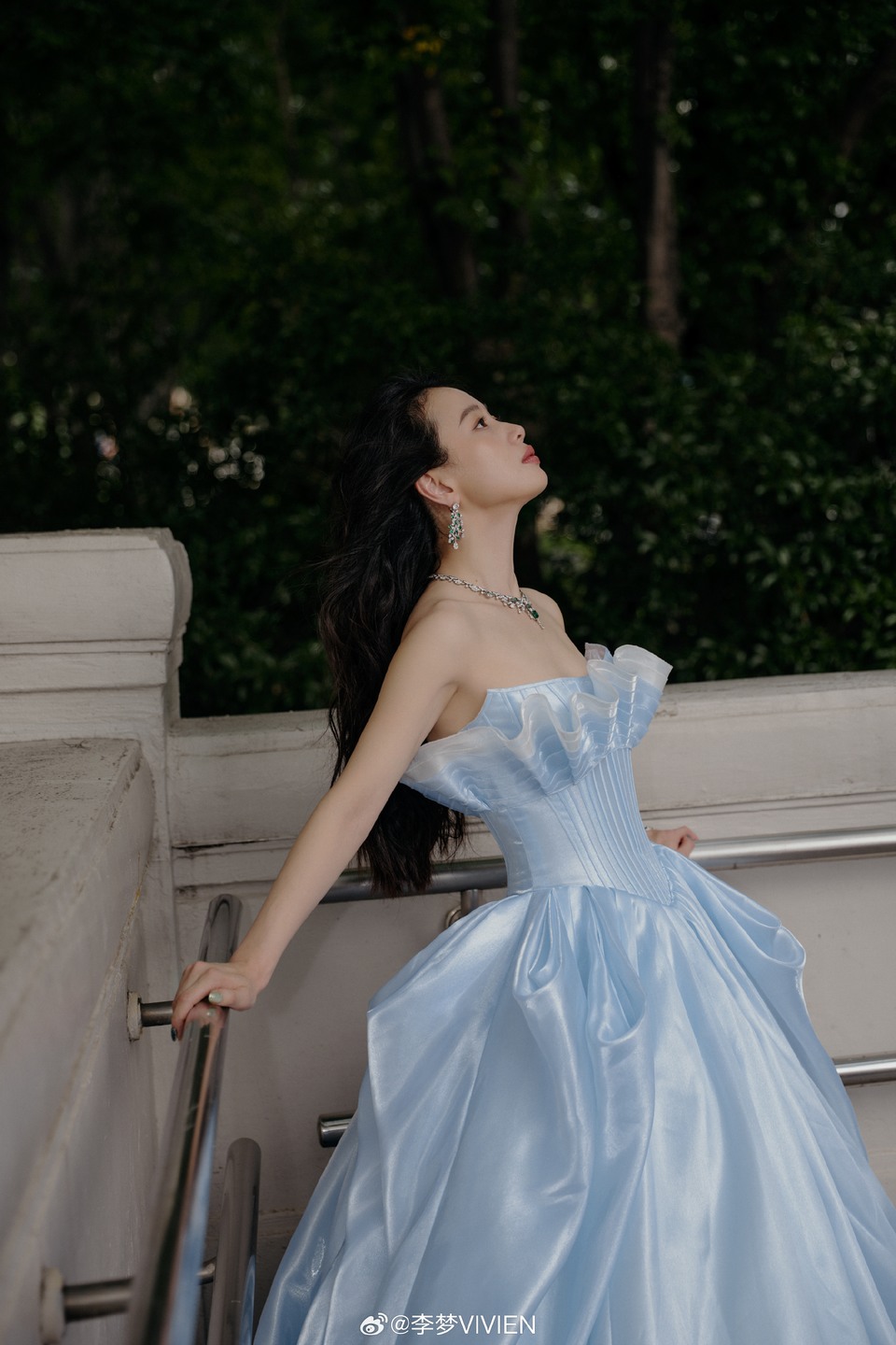 李梦穿艾莎裙摆的在逃公主 寻找遗失的水晶鞋