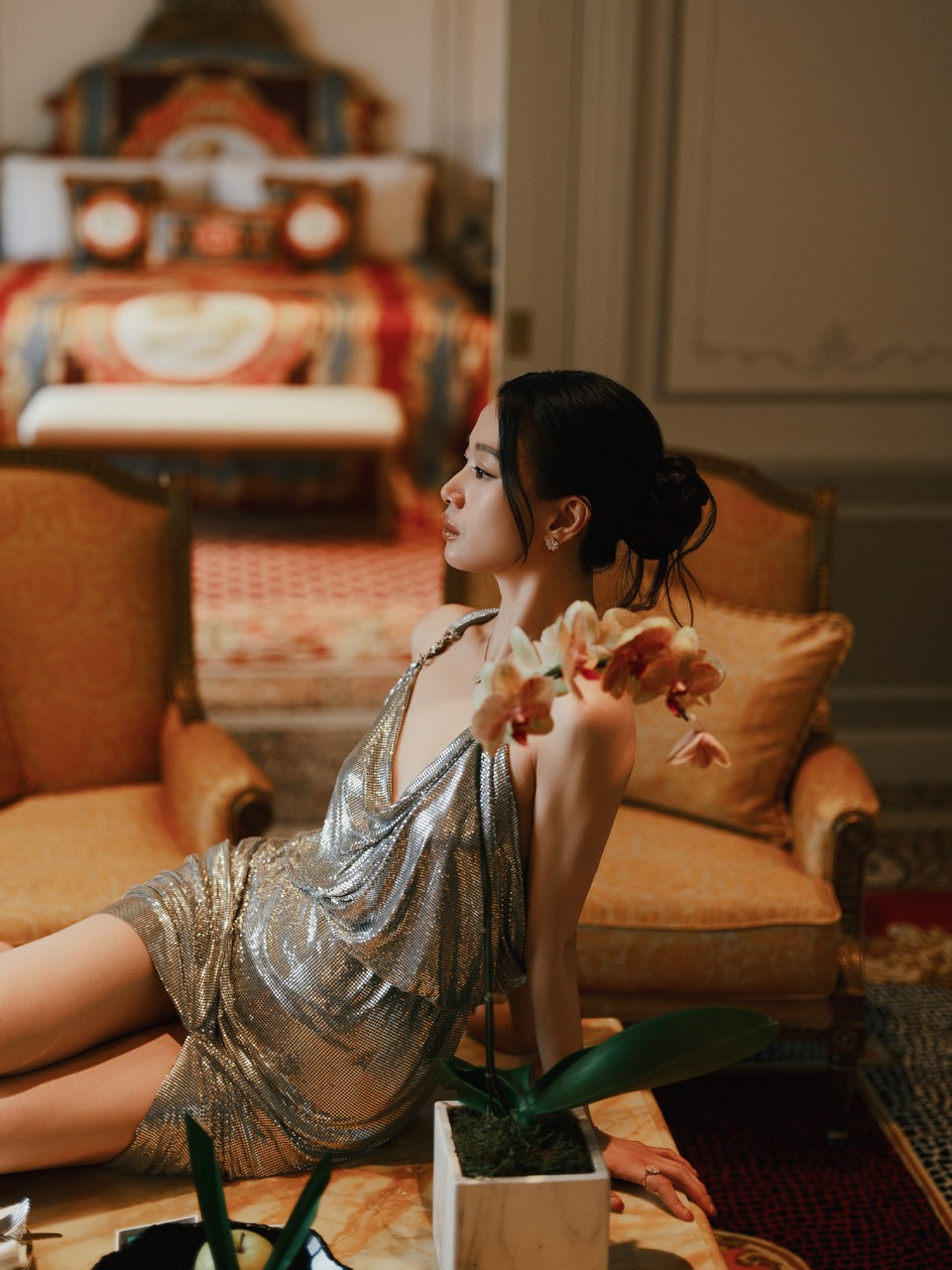 李梦星河游弋步步流光 宛如月银色精灵洒落人间
