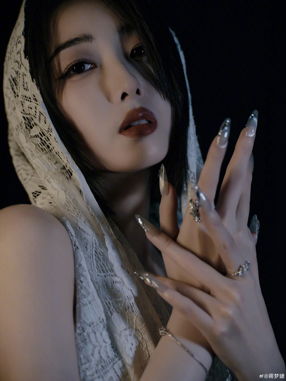 蒋梦婕化身魔法巫师 定格瞬间展现别样风格  第7张