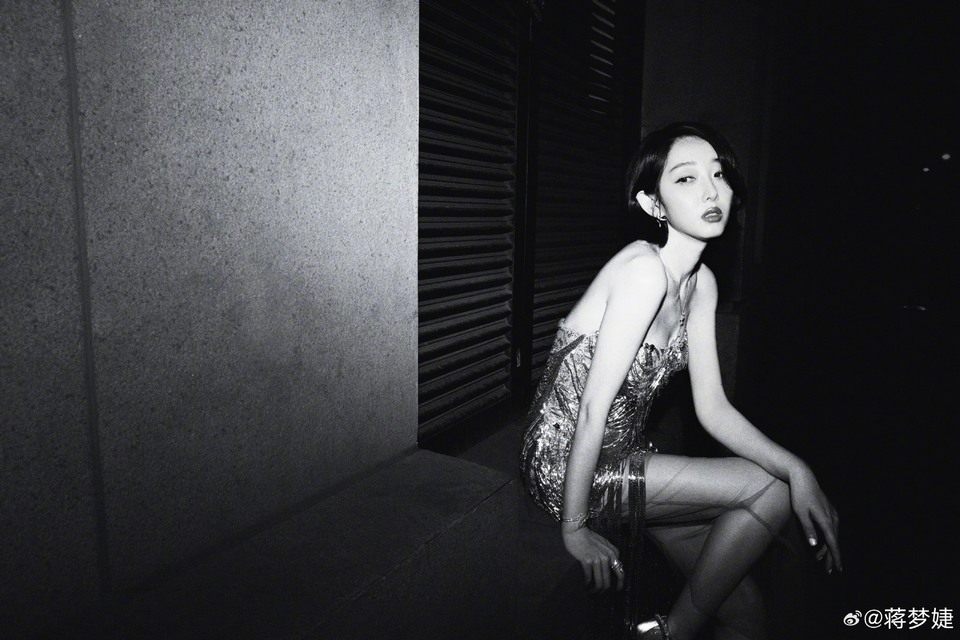蒋梦婕汹涌暗夜最闪耀 捕捉这一刻瞬间  第7张