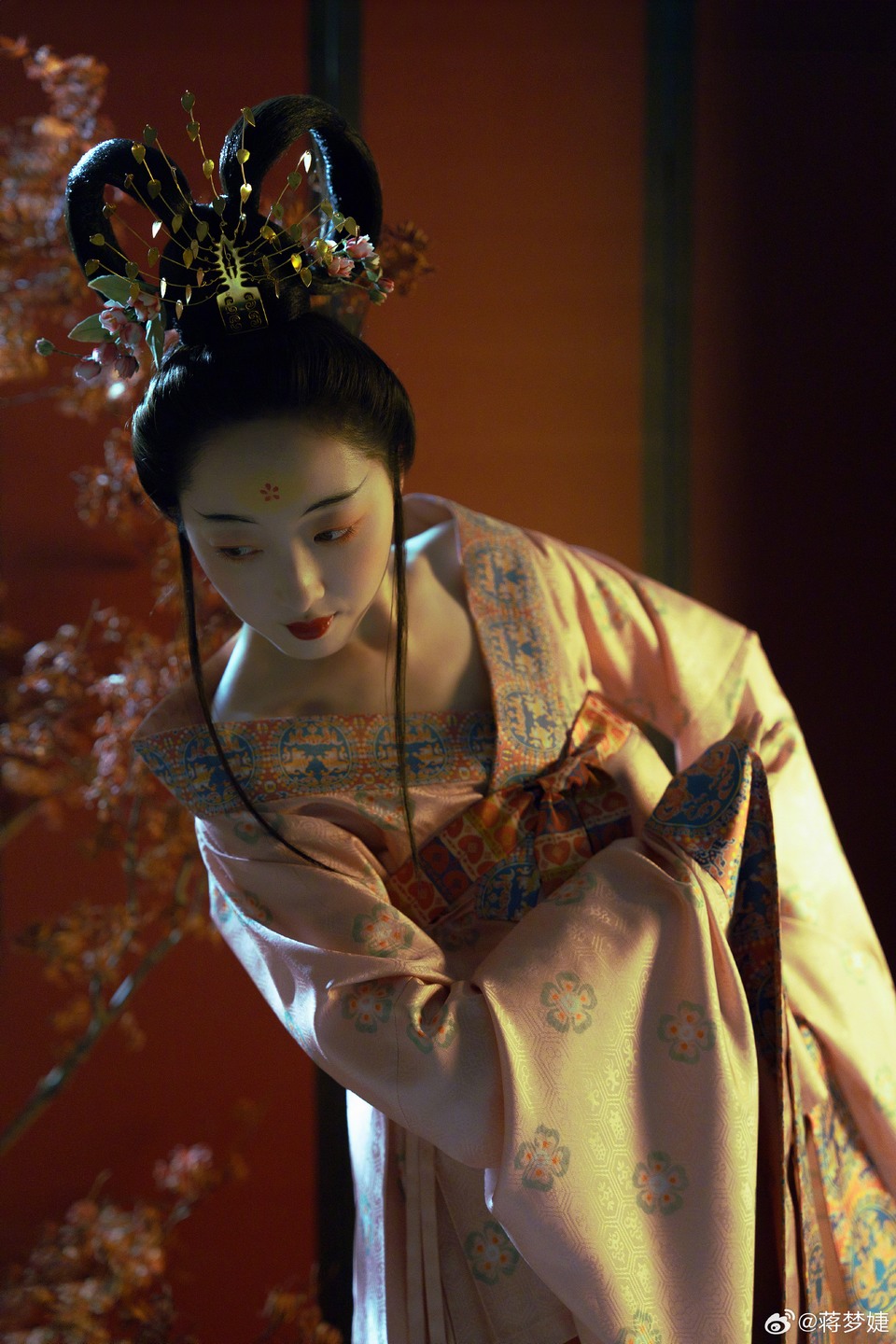 蒋梦婕解锁古风美桃 一起来感受东方美学的魅力  第8张