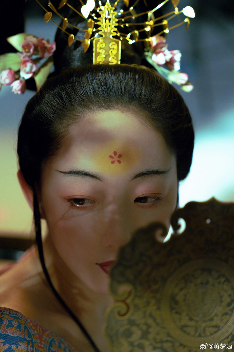 蒋梦婕解锁古风美桃 一起来感受东方美学的魅力