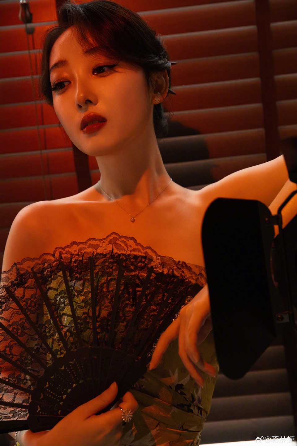 蒋梦婕疏影微香在盎然间流转 自在从容在光影中绽放  第10张
