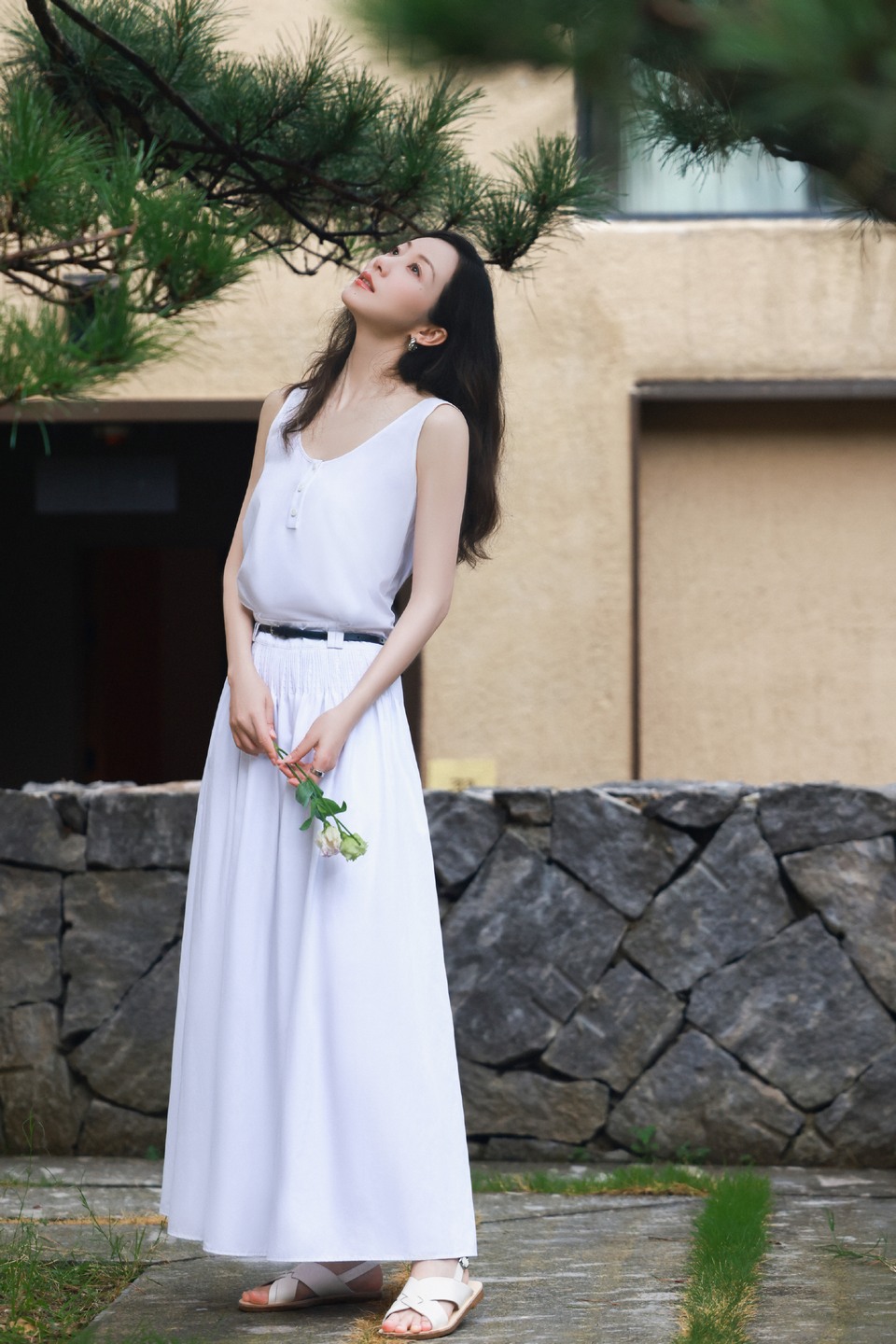 韩雪蝉鸣渐渐收声抓住夏日尾巴 留一段温柔的余韵
