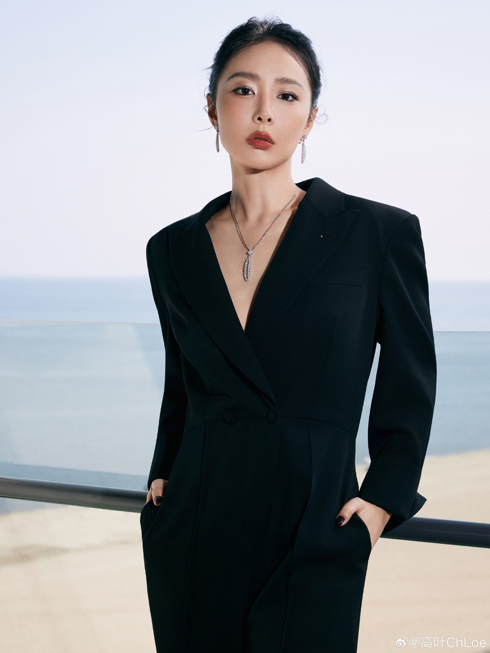 高叶随性又闪耀 共赴一场海浪带来的光影盛宴