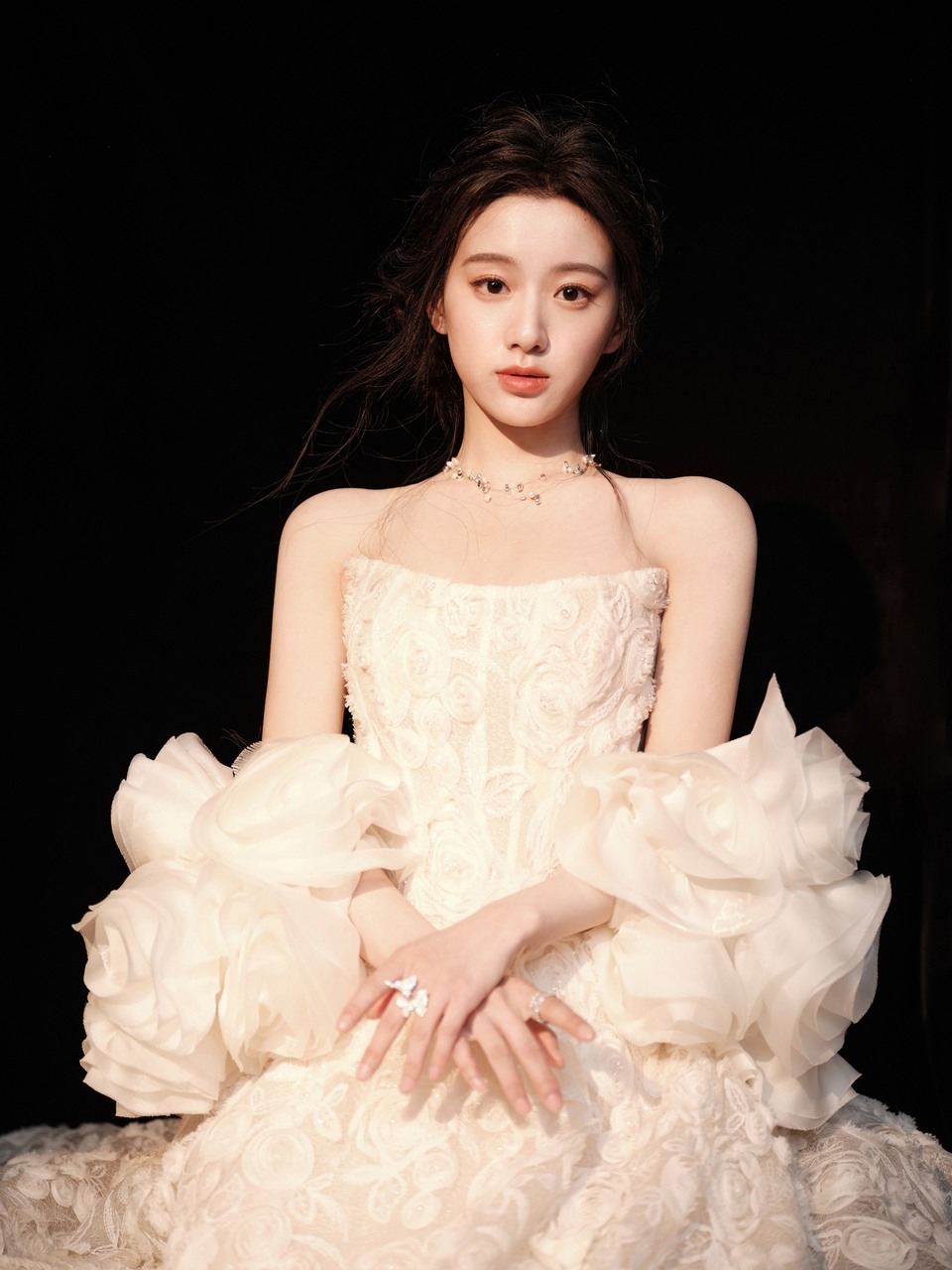包上恩披上白玫瑰婚纱 于美好「韶华」中绽放优雅  第9张