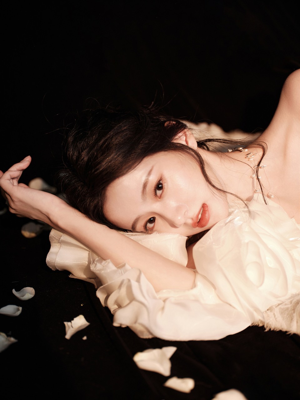 包上恩披上白玫瑰婚纱 于美好「韶华」中绽放优雅  第11张