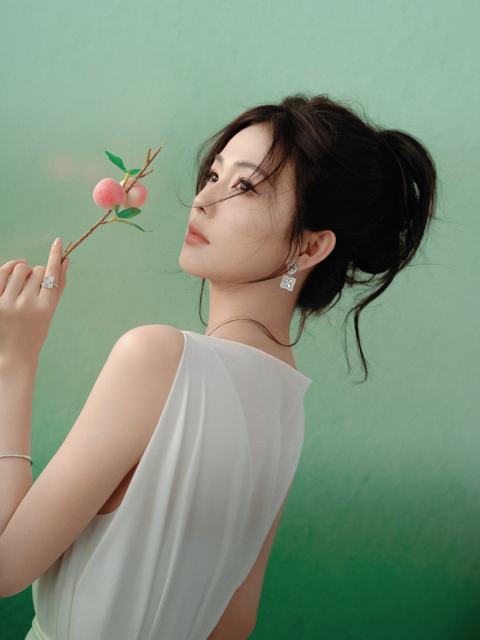 白鹿春裁雅韵步步焕新 微风轻奏序曲晕染盎然春意  第5张