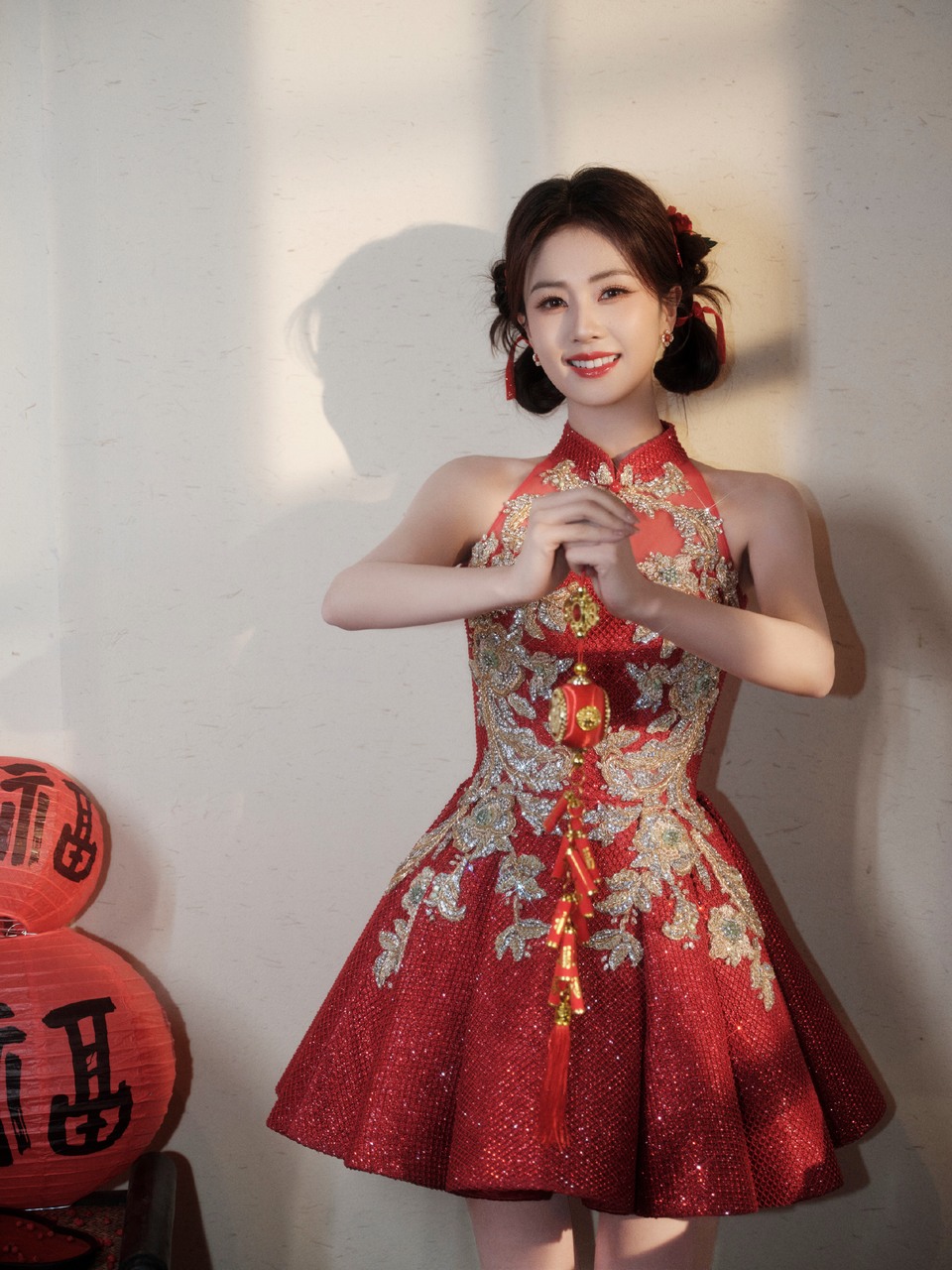 白鹿用金色书写灿烂的新章序曲 在波光粼粼的粉色梦境  第2张