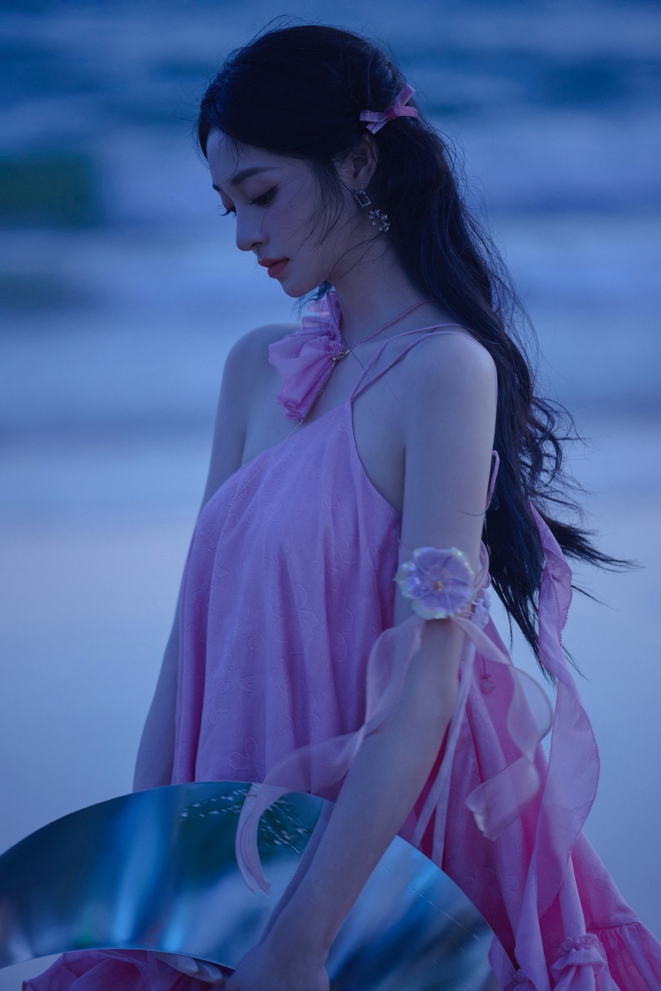 周洁琼暮色四合漫天绯红 浪声低语肆意绚烂