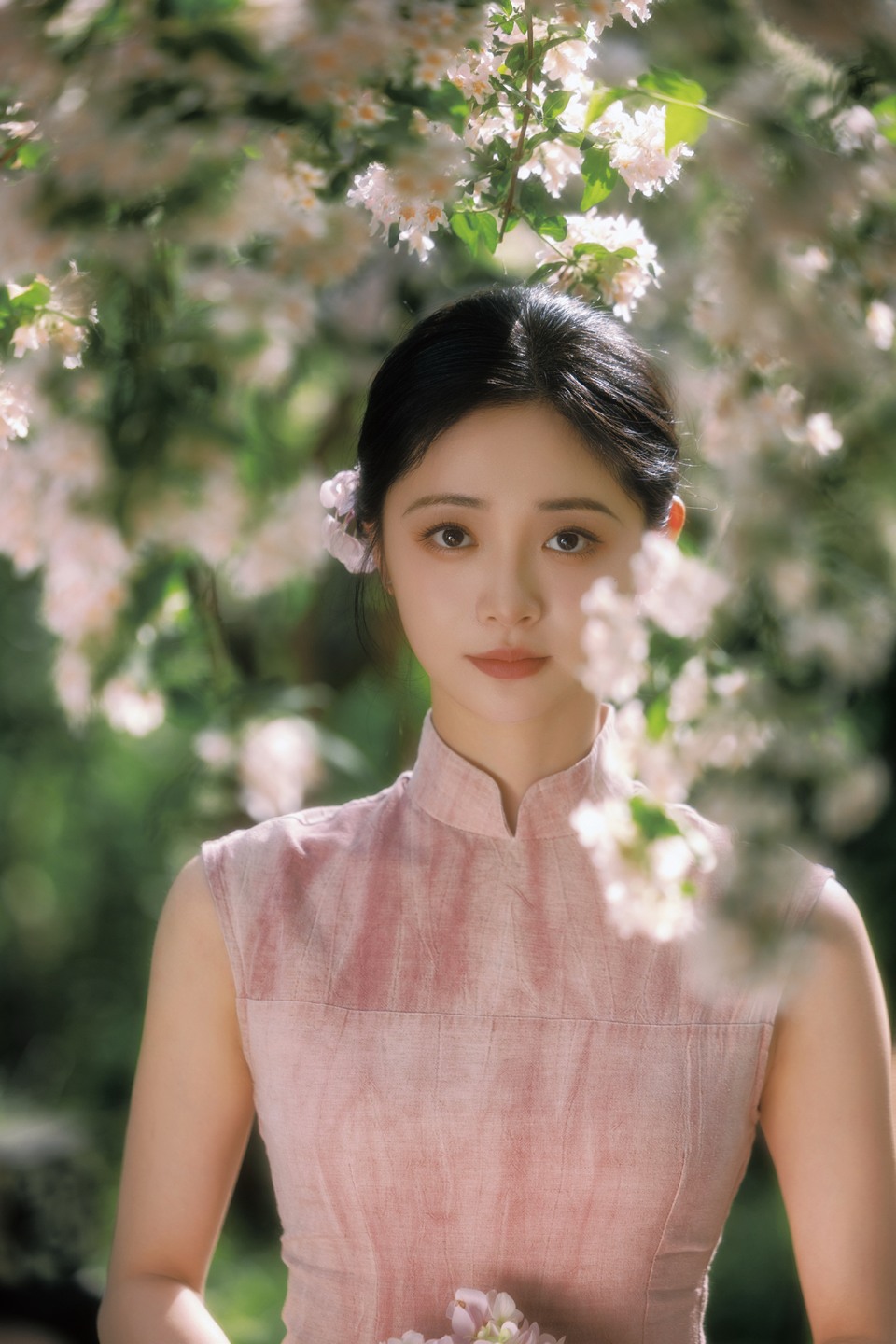 周洁琼婀娜浅笑摇曳生姿 在暖阳中散发魅力  第11张