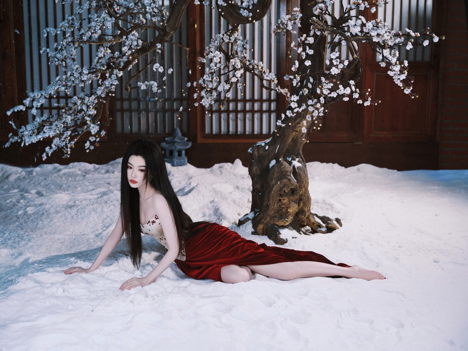 孔雪儿美人如画淡极生艳 以多面姿态续写新篇