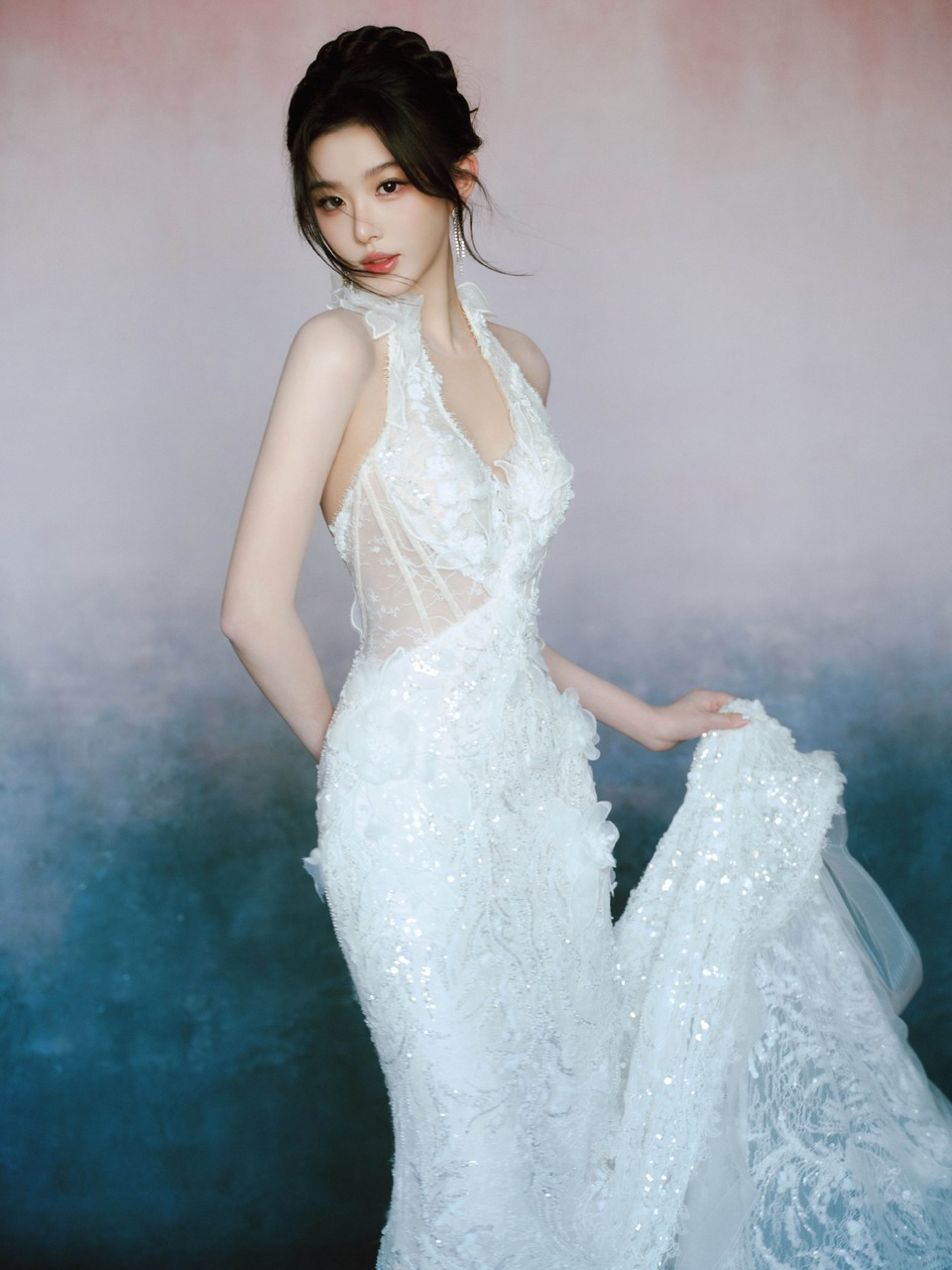孔雪儿温柔光彩优雅至上 散发出明媚女人味