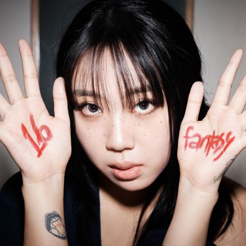 李泳知眼袋手术效果显著,路人当场认出并称赞,四年等待获高评价
