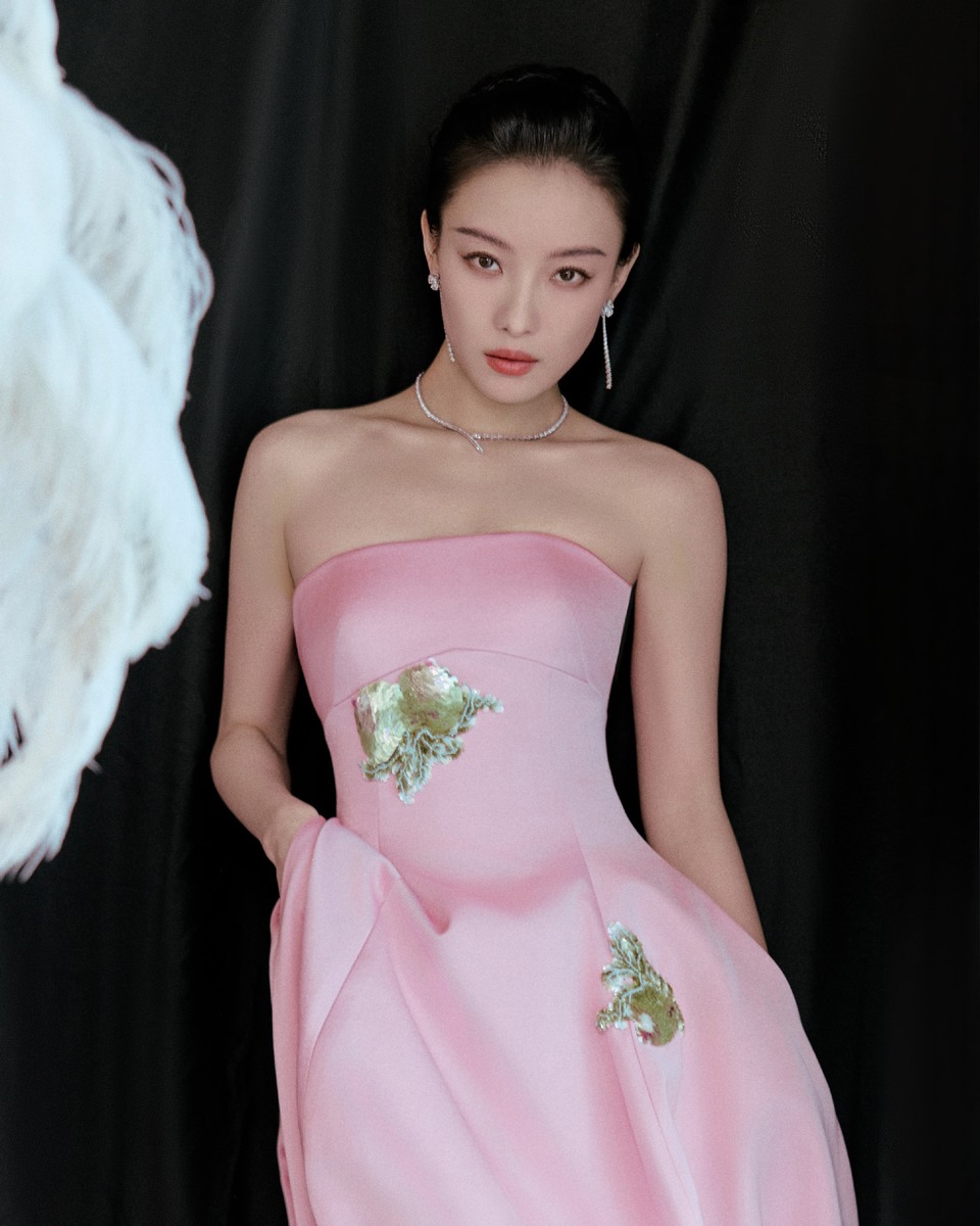 倪妮含苞的花朵即将绽放 送上诗意的唯美画卷  第10张