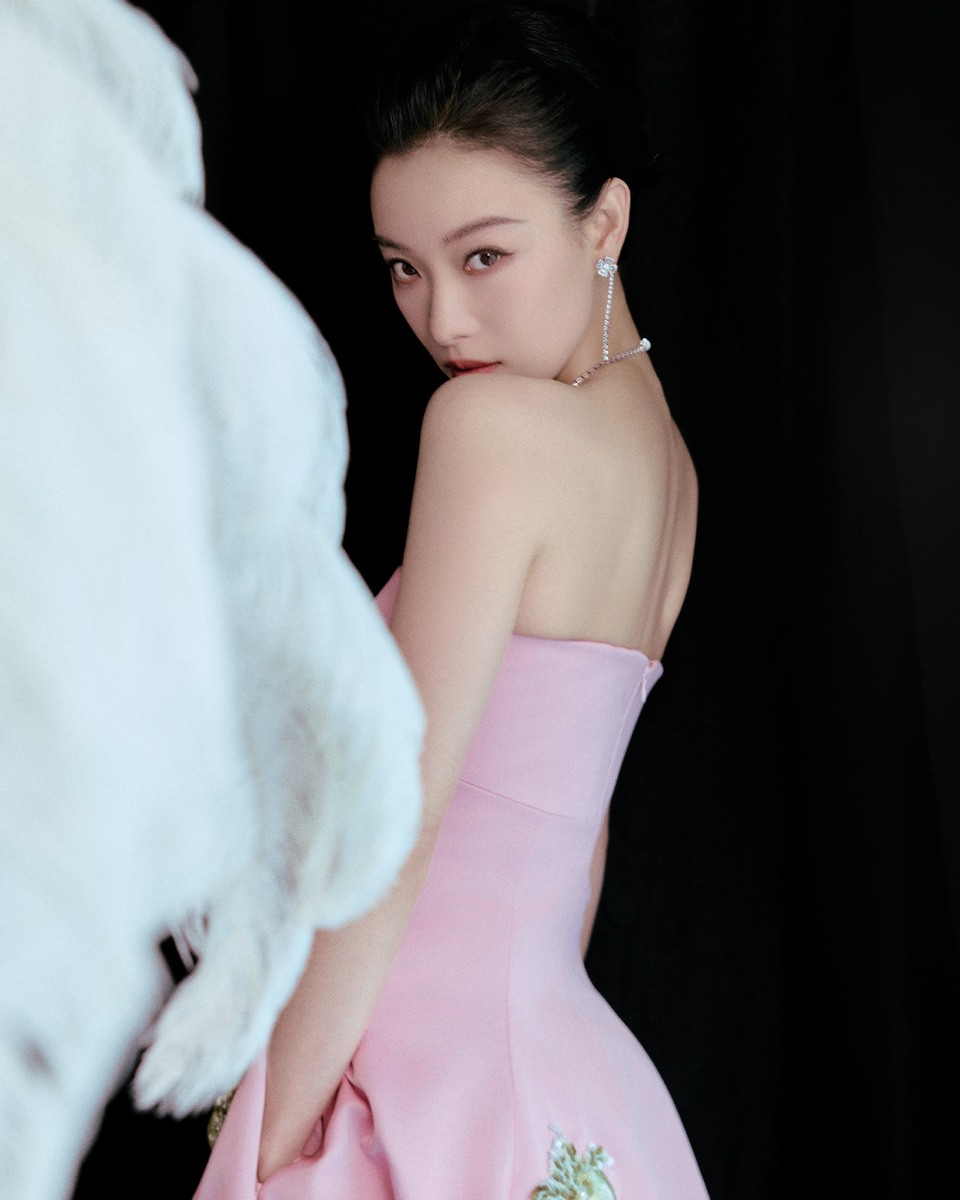 倪妮含苞的花朵即将绽放 送上诗意的唯美画卷  第5张