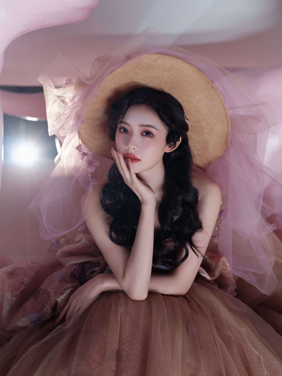 林允裙摆盛放是未谱写的圆舞曲 盛放出自由的旋律  第4张