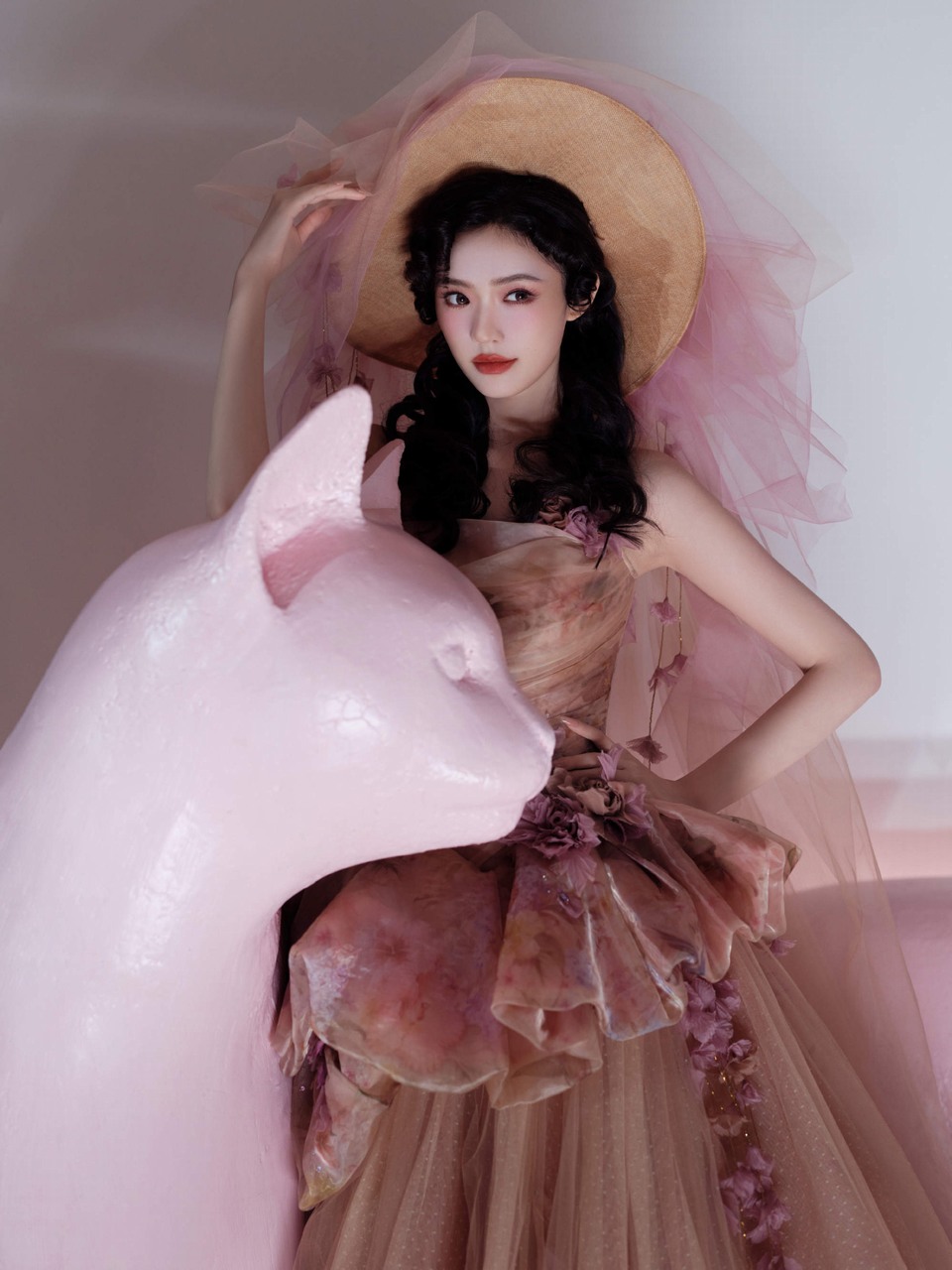 林允裙摆盛放是未谱写的圆舞曲 盛放出自由的旋律  第3张