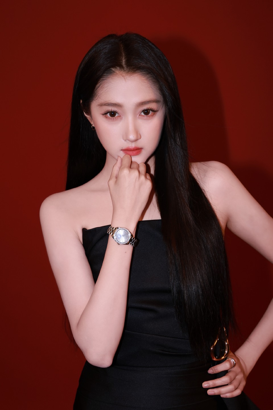 关晓彤指针运转见证本我时刻 生活本该这么chill  第3张