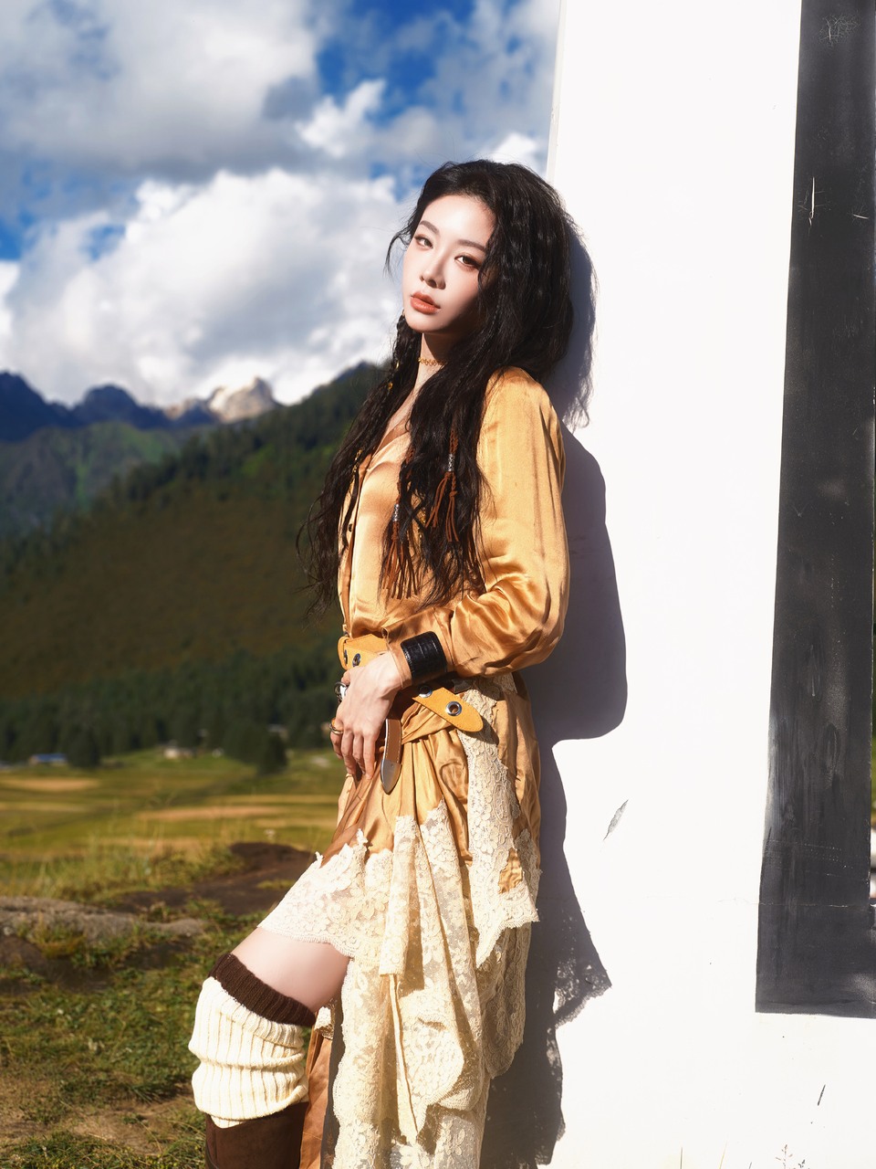 喻言草原藏服大片 山水连绵人间烟火唱跳到海拔之外  第3张